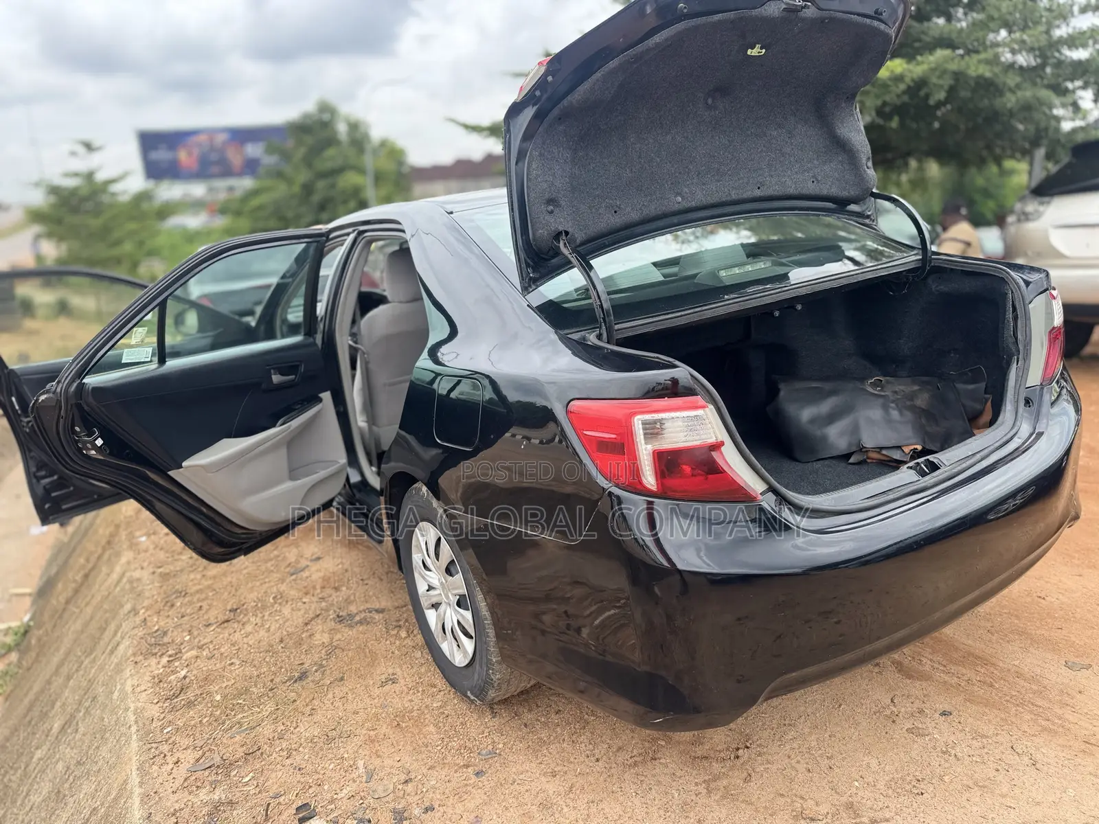 Toyota Camry LE 4dr Sedan (2.5L 4cyl 6A) 2014 Black