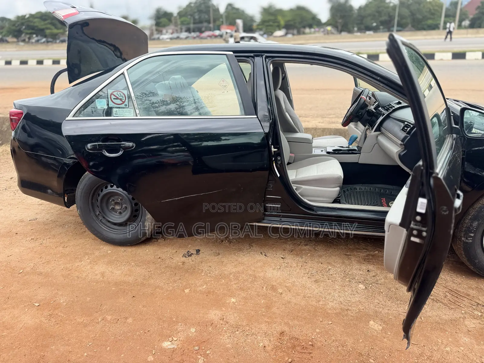 Toyota Camry LE 4dr Sedan (2.5L 4cyl 6A) 2014 Black
