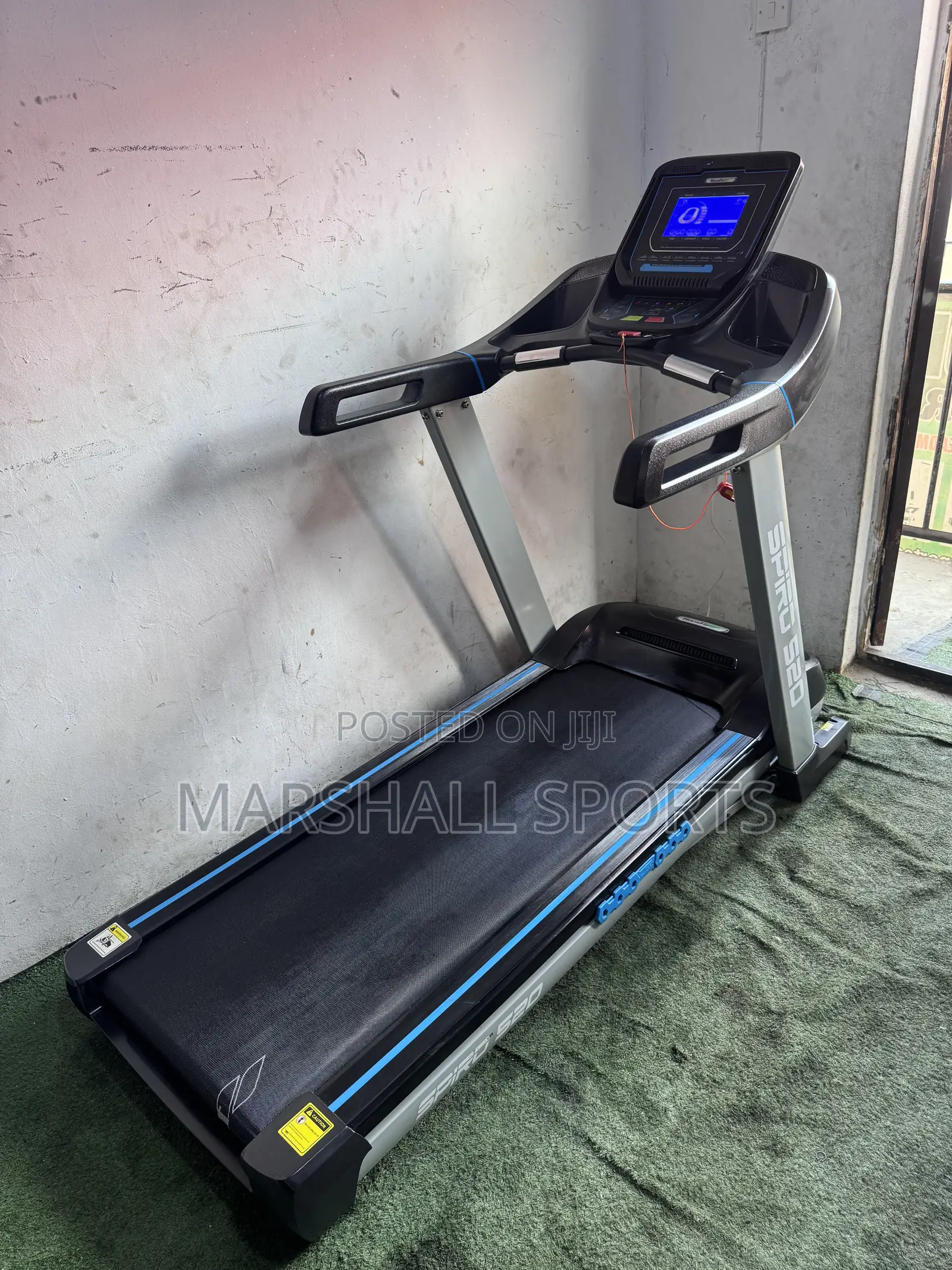4hp Heavy Duty Treadmill With Auto Incline and Mp3