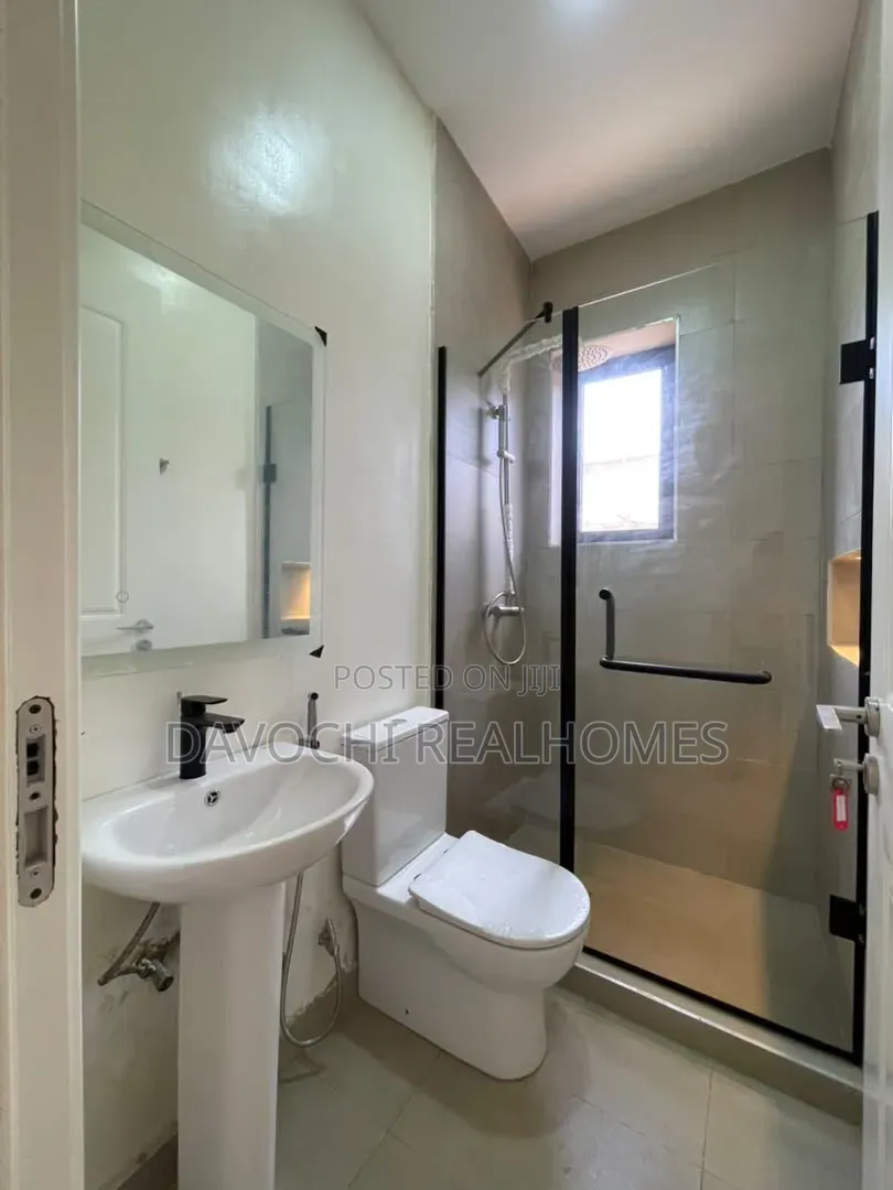 4bdrm Duplex in Lekki Phase 1 for sale