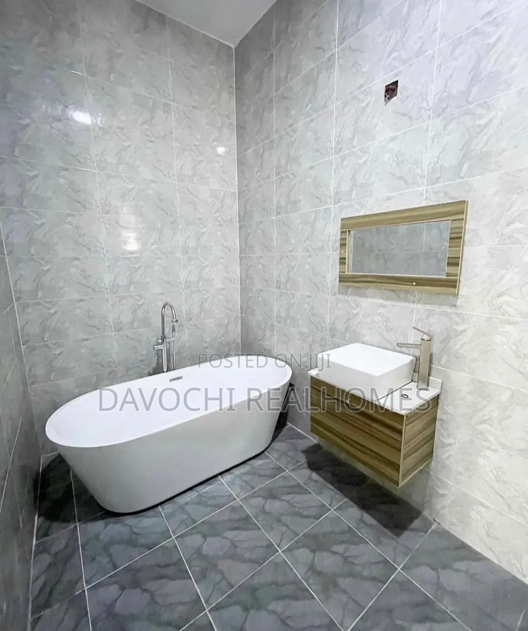 4bdrm Duplex in Ikota for sale