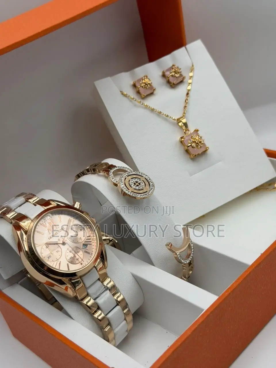 High Quality Luxury &Affordable Female Set
