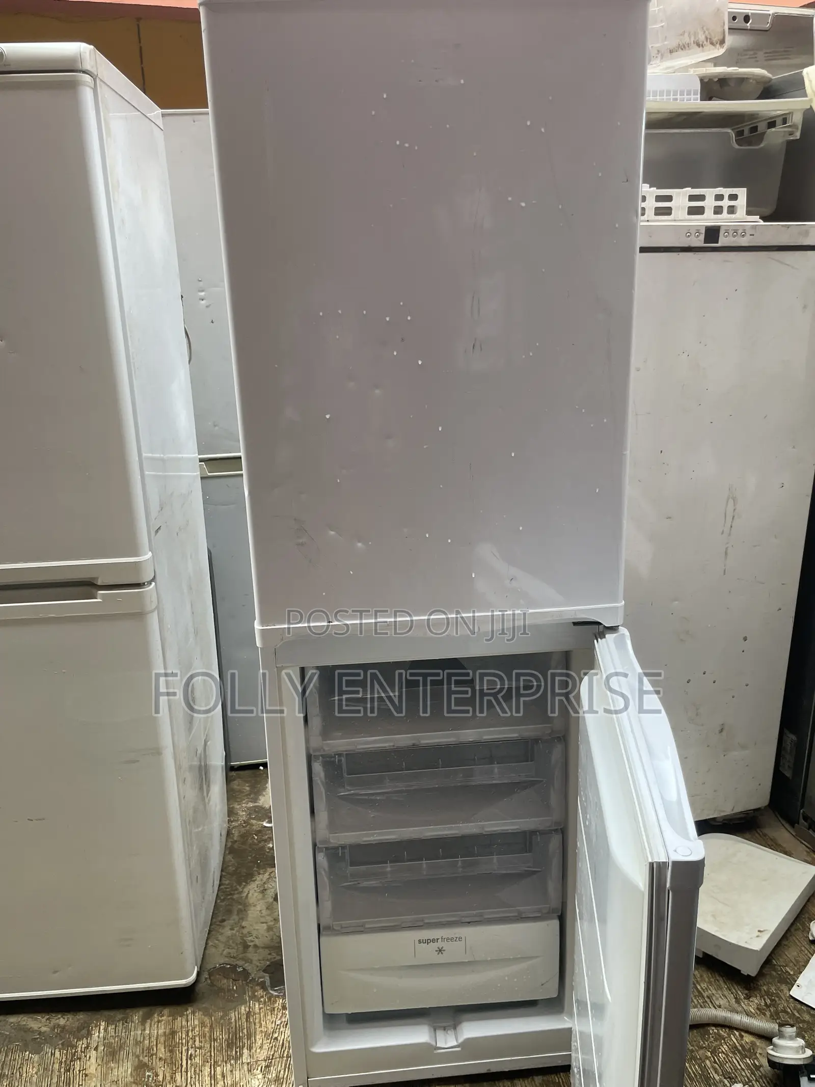 Hotpoint Freestanding Bottom-Freezer Fridge Freezer