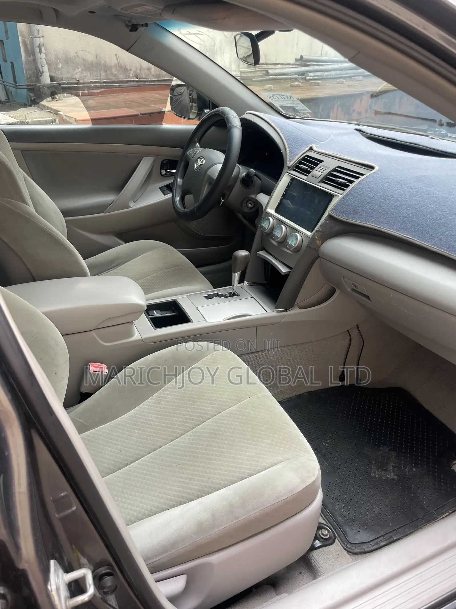 Toyota Camry LE 4dr Sedan (2.4L 4cyl 5A) 2009 Gray