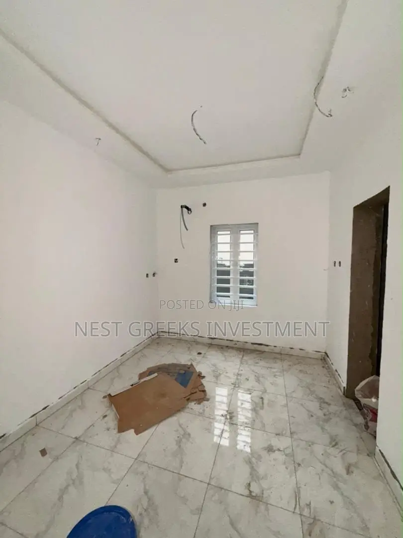 3bdrm Apartment in Opebi for sale
