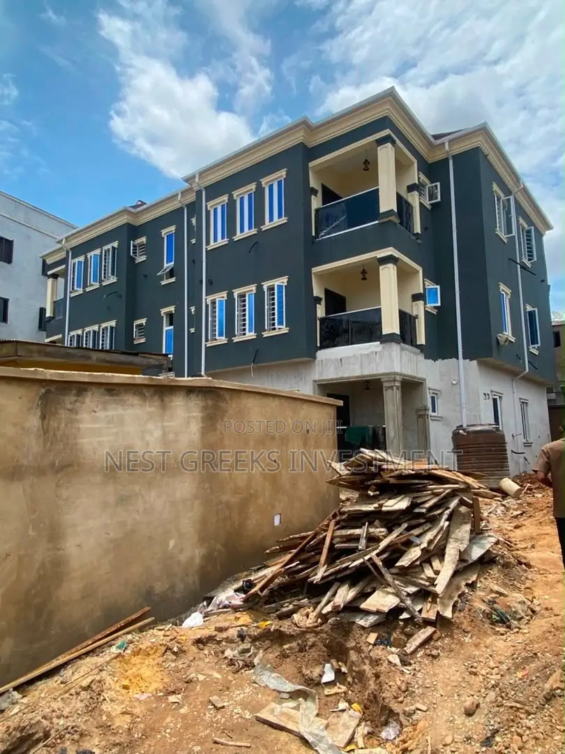 3bdrm Apartment in Opebi for sale