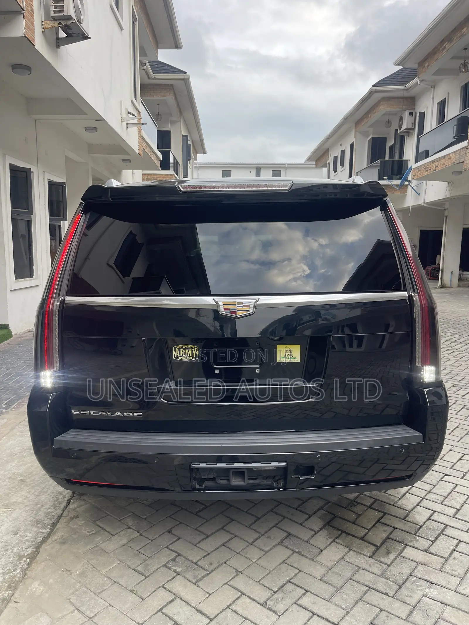 Cadillac Escalade 2015 Black