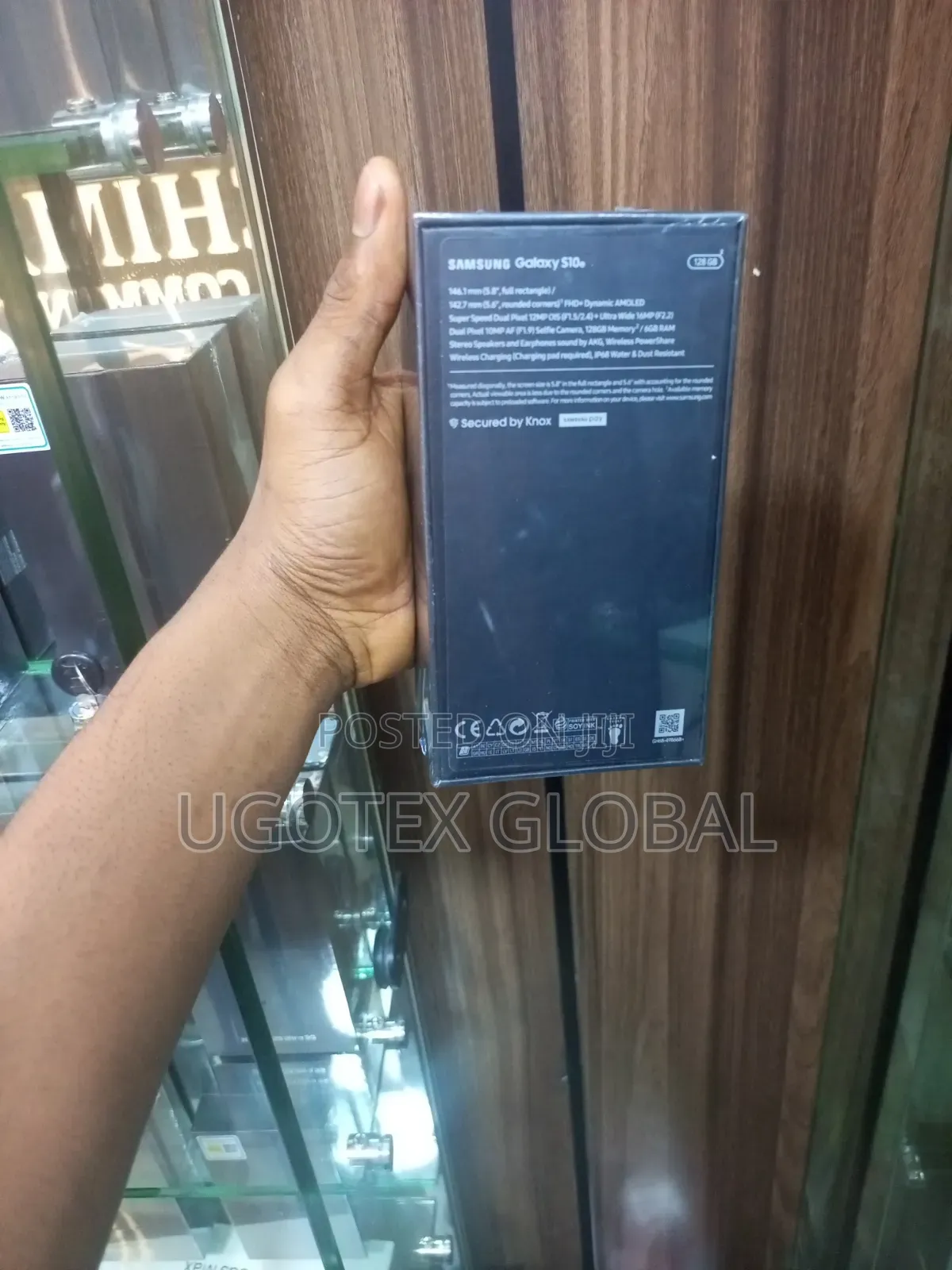 New Samsung Galaxy S10e 128 GB Black