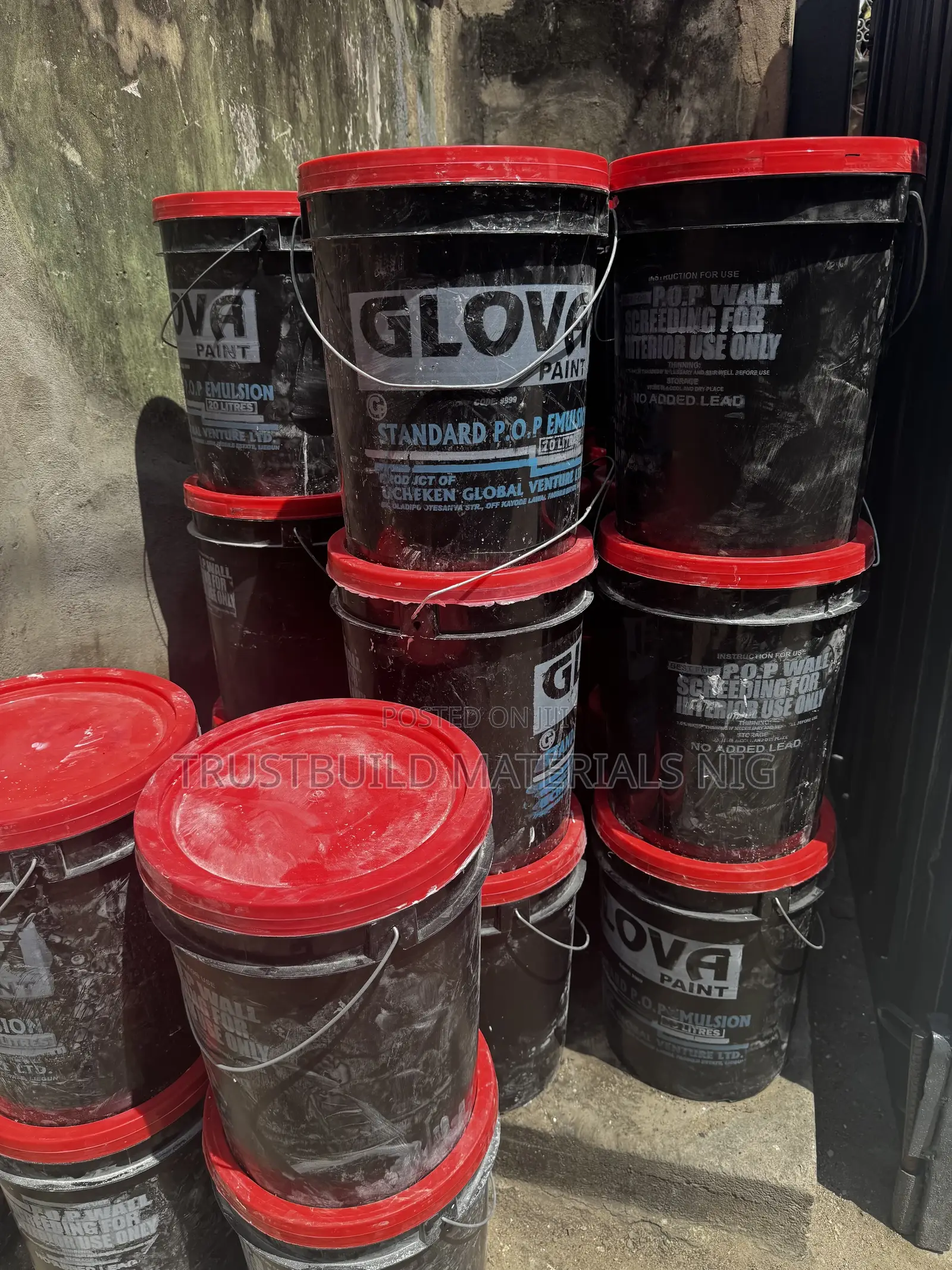 Screeding Paint ( Black Bucket Glova )