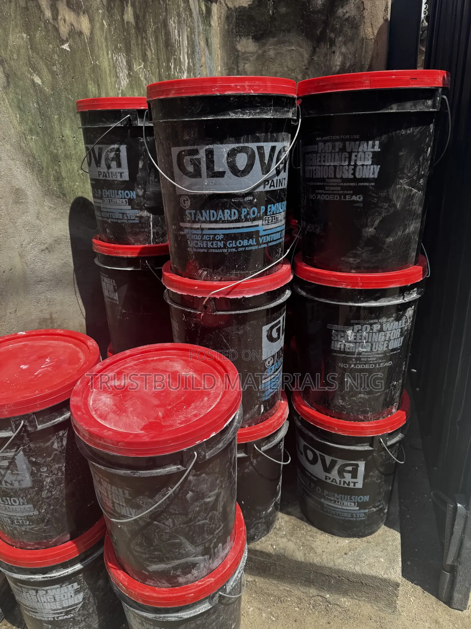 Screeding Paint ( Black Bucket Glova )