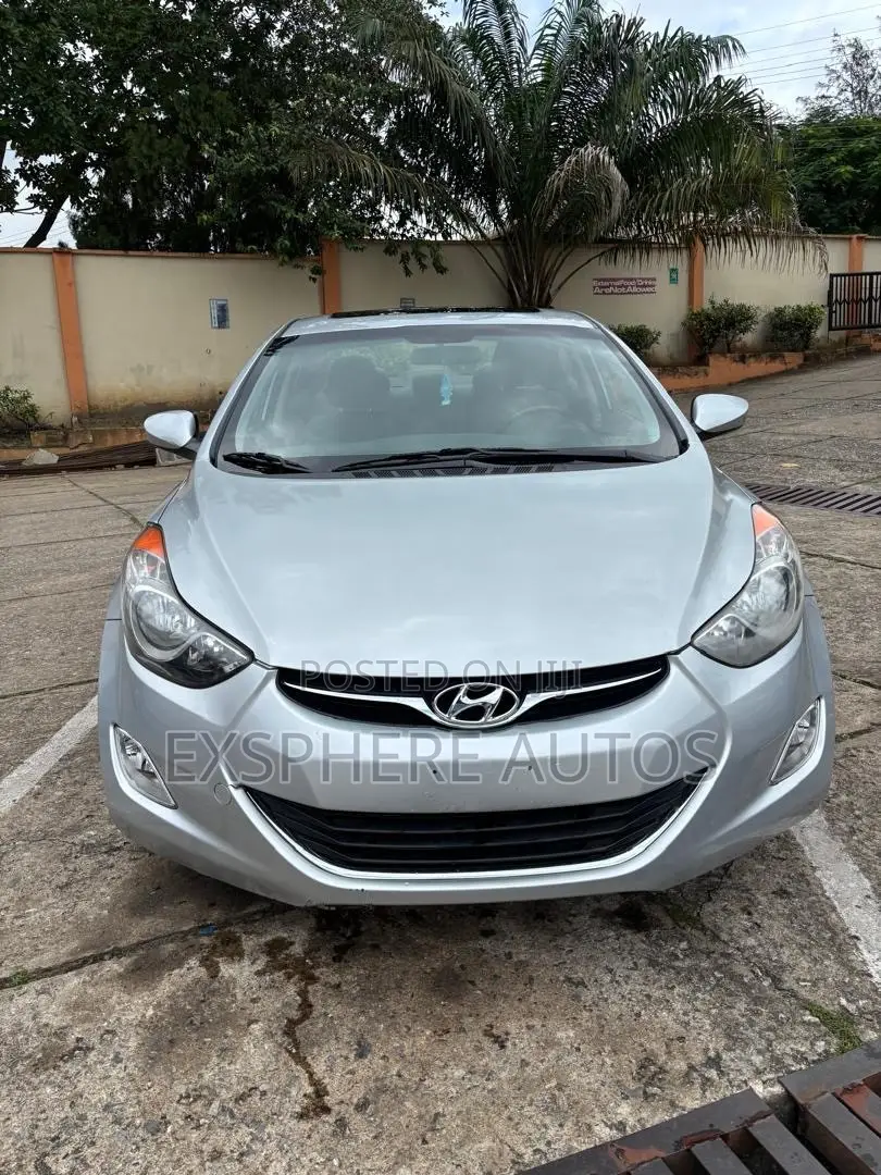 Hyundai Elantra 2011 Silver