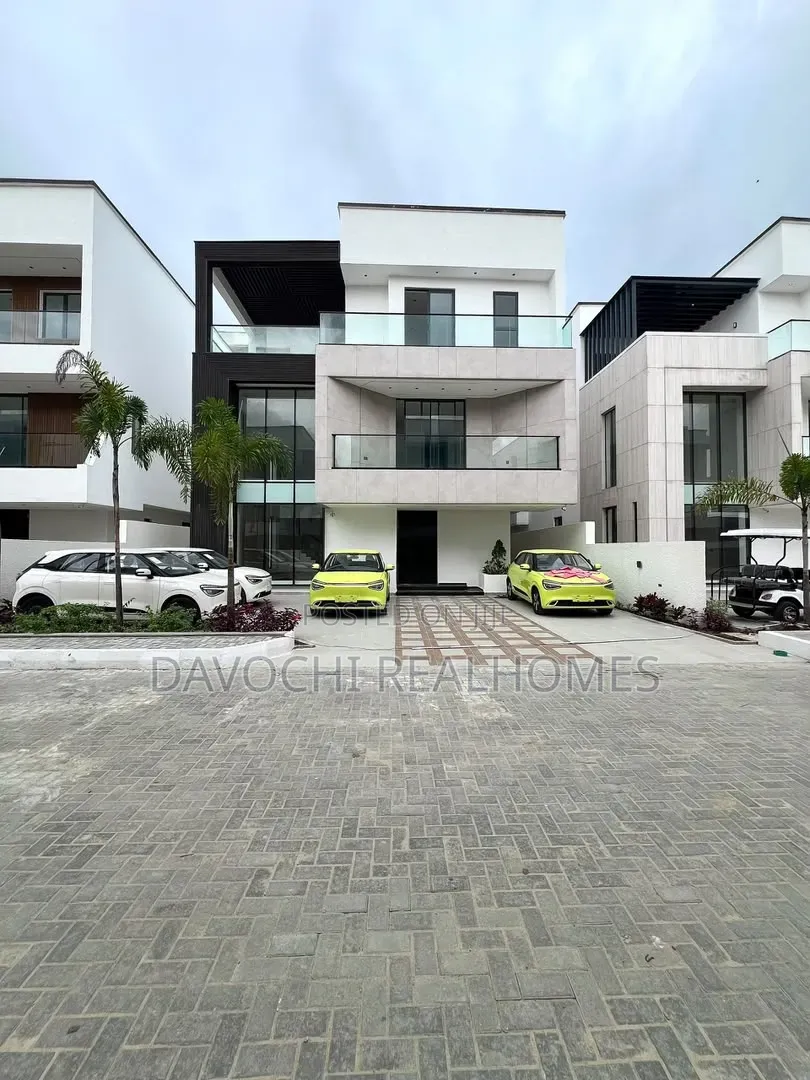 5bdrm Duplex in Lekki Phase 1 for sale