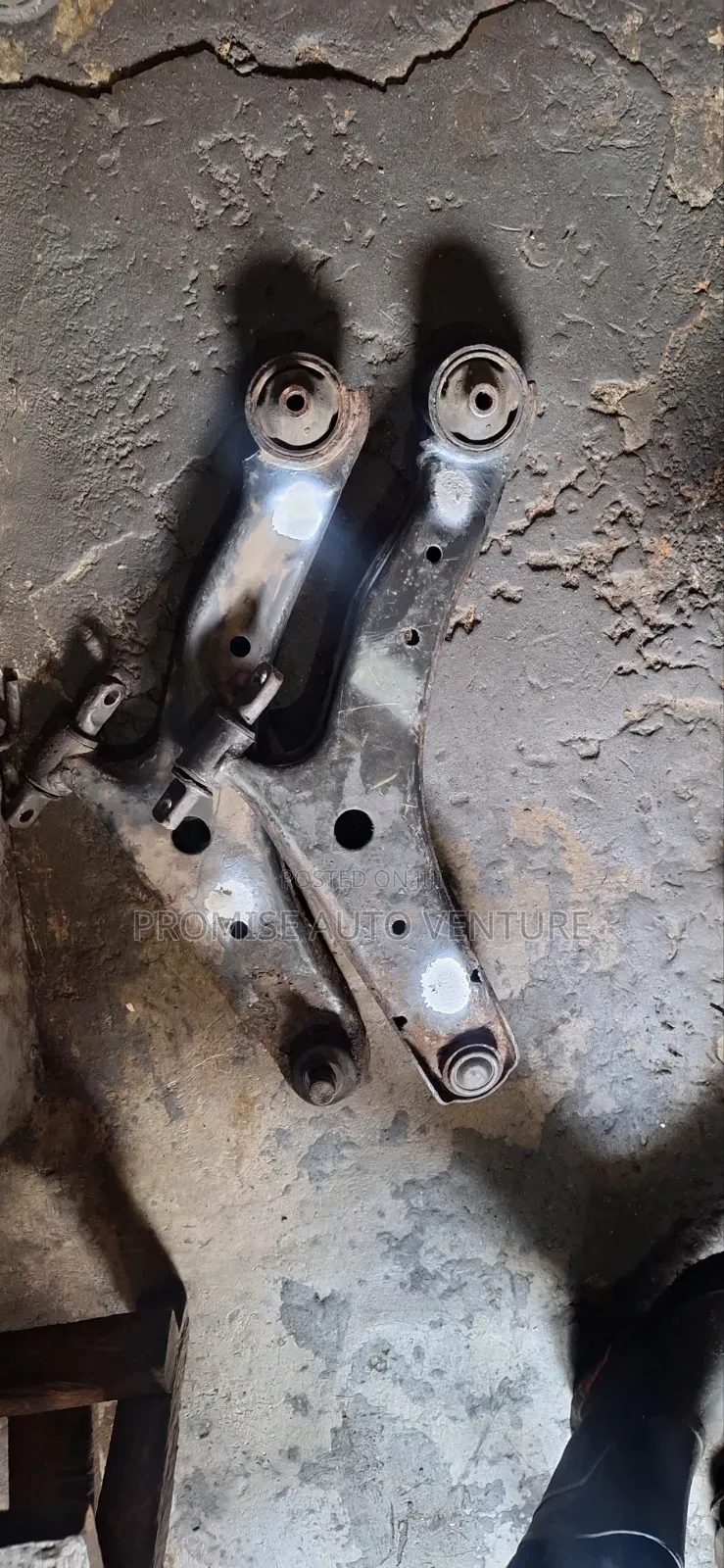 Complete Front Lower Arm Hyundai Santa Fe 2003, 2005
