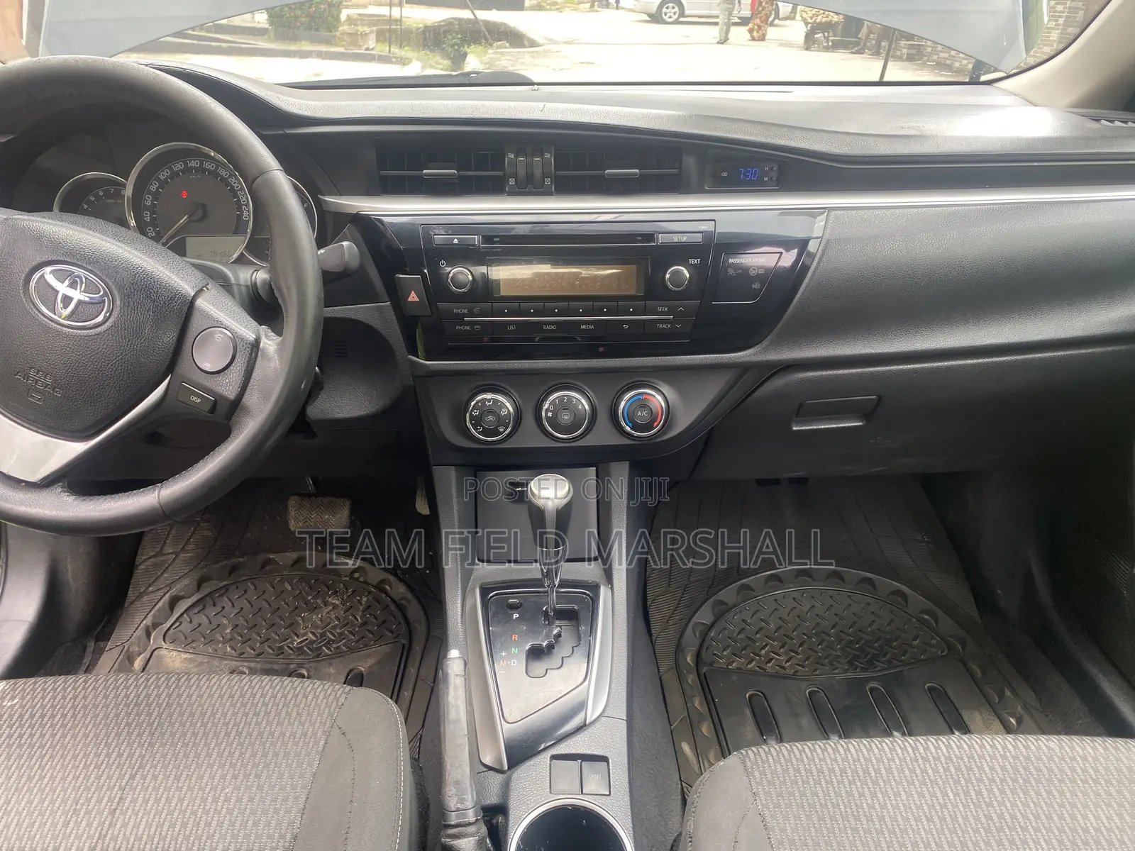 Toyota Corolla LE 4dr Sedan (1.8L 4cyl CVT) 2015 Black