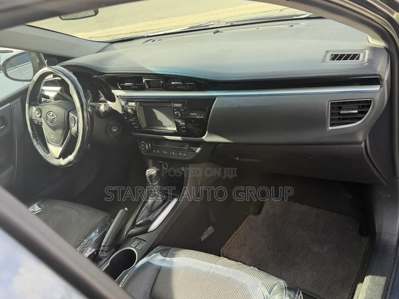 Toyota Corolla LE 4dr Sedan (1.8L 4cyl CVT) 2016 Gray