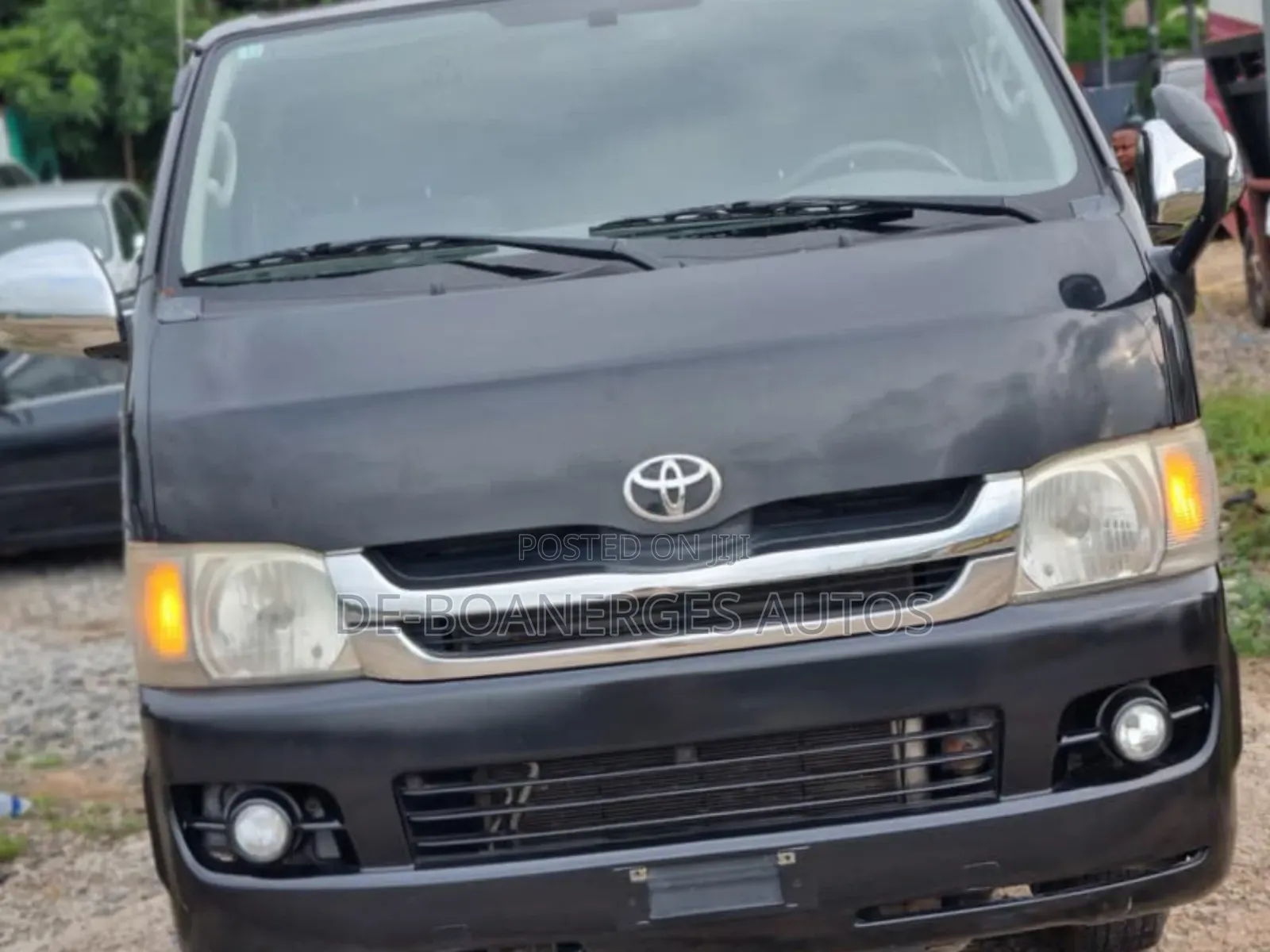 Toyota HiAce 2015 Black