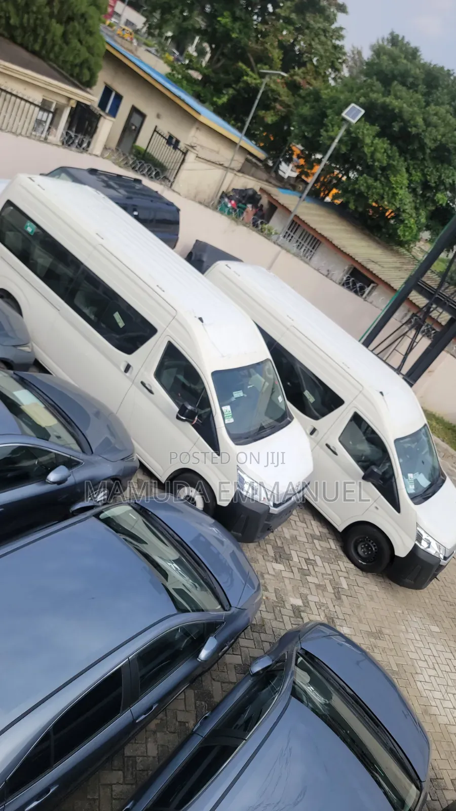 Toyota Grand HiAce 2002 White