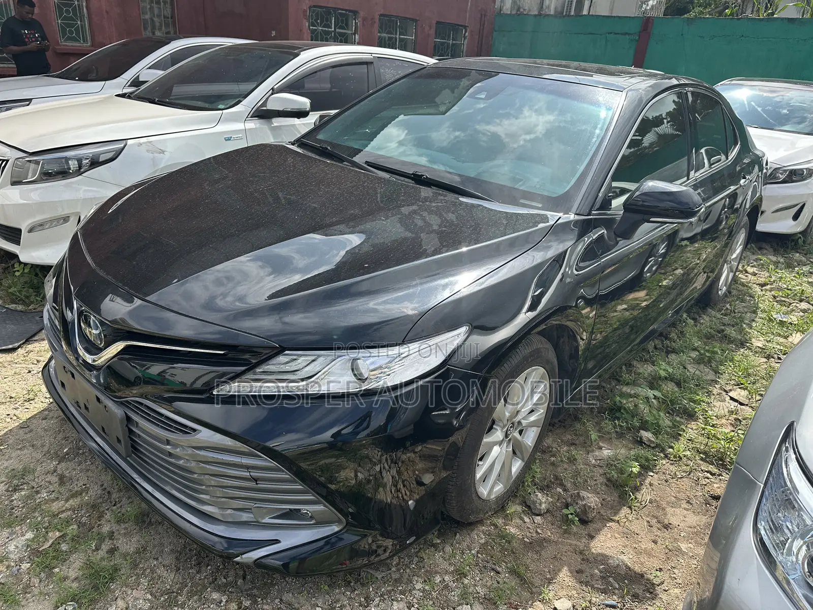 Toyota Camry XLE FWD 2020 Black