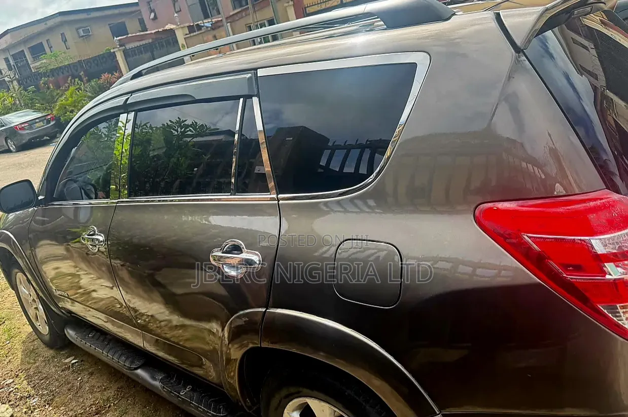 Toyota RAV4 2012 Gray
