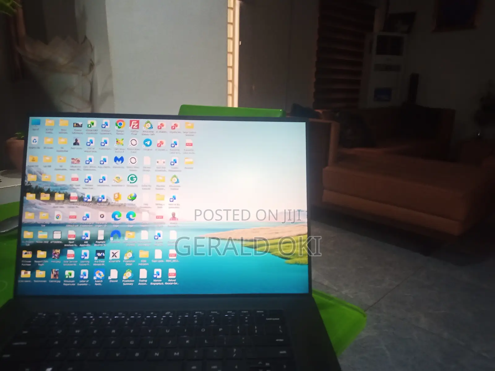 Laptop Dell XPS 17 9700 16GB Intel Core i5 SSD 700GB