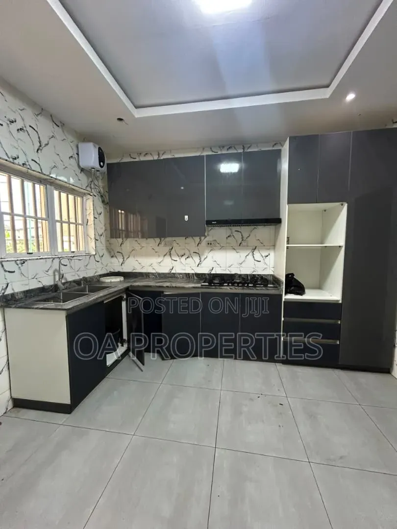 4bdrm Duplex in Carlton Gate Estate, for rent