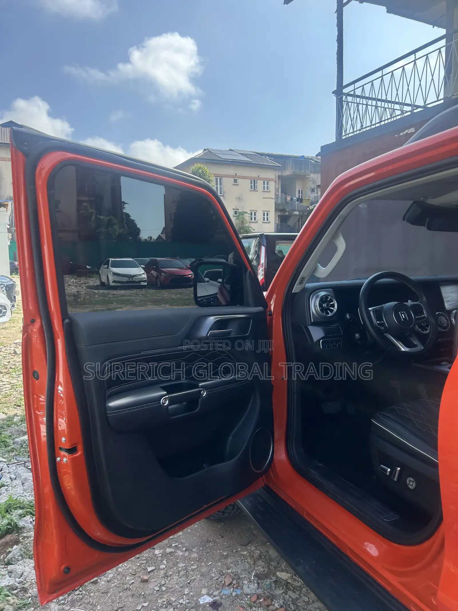 Tank 300 2023 Orange