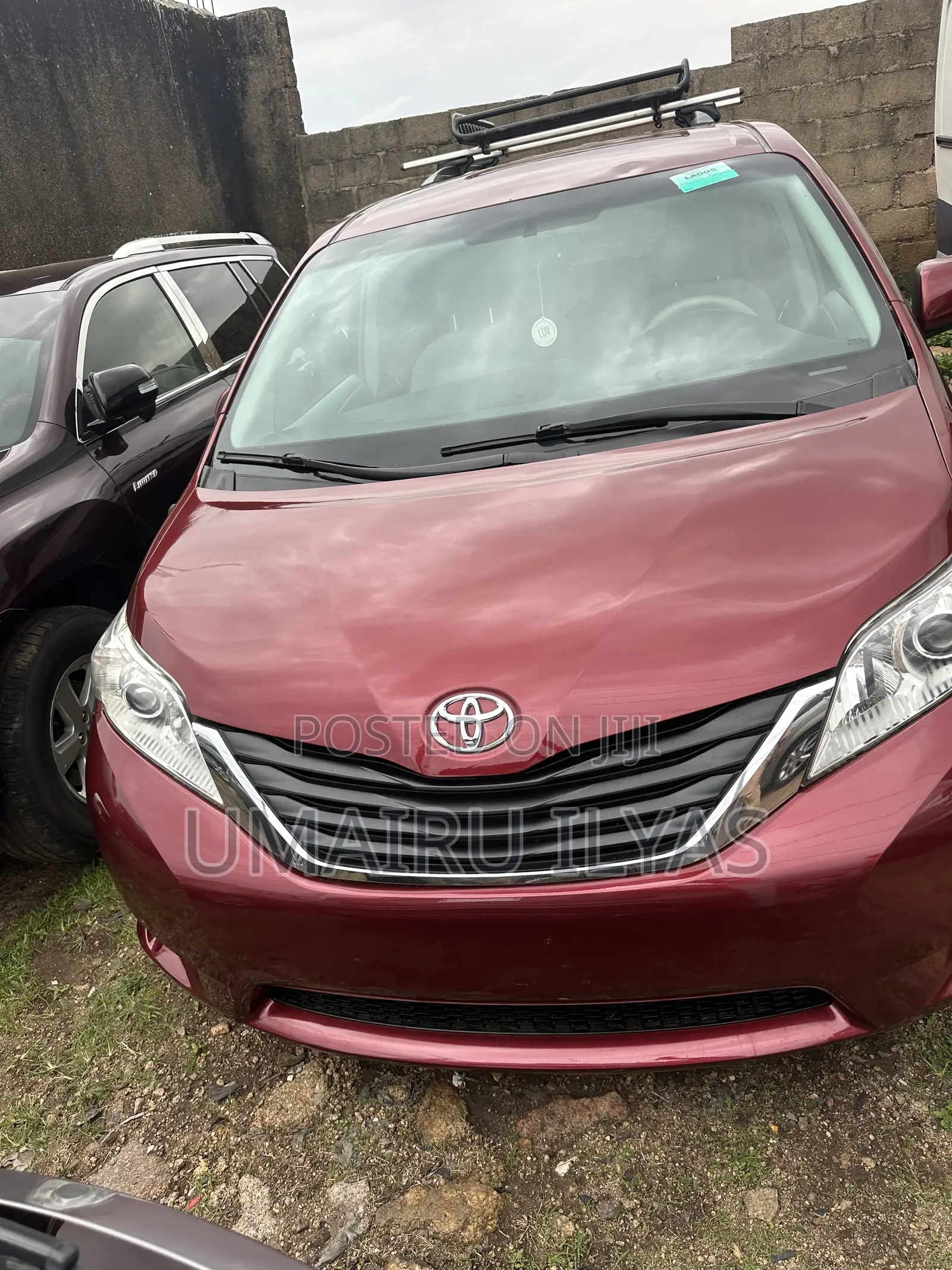 Toyota Sienna XLE AWD 7-Passenger 2013 Maroon
