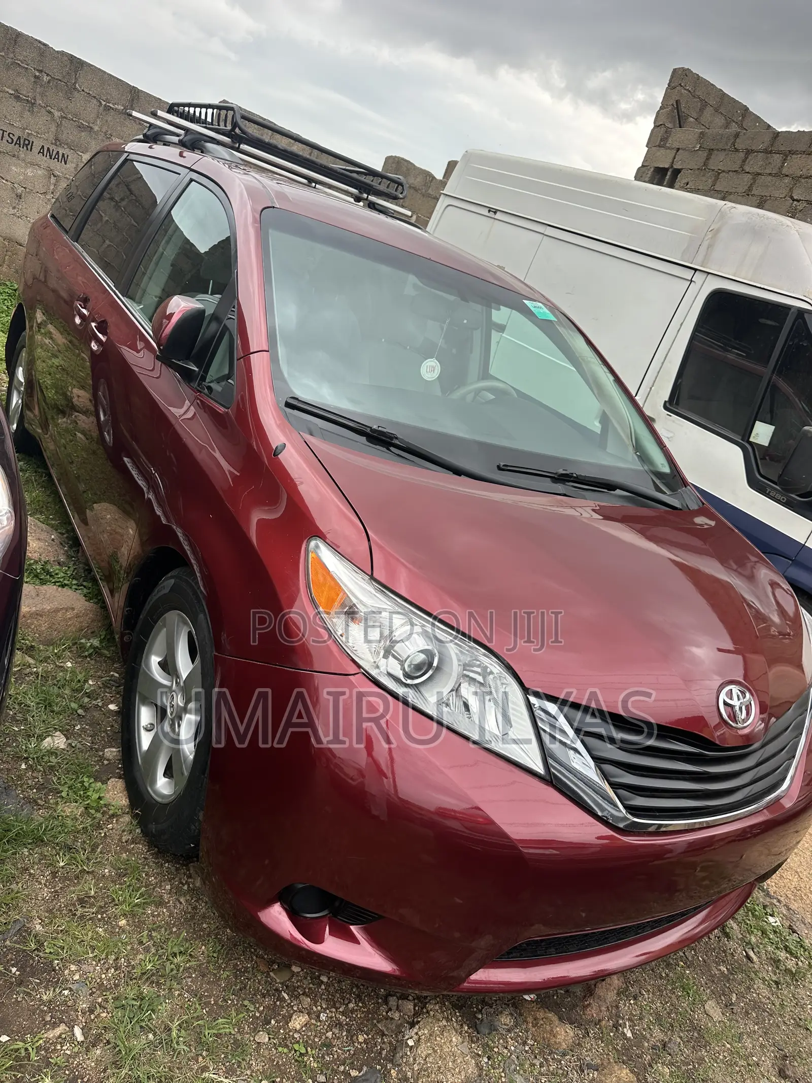 Toyota Sienna XLE AWD 7-Passenger 2013 Maroon