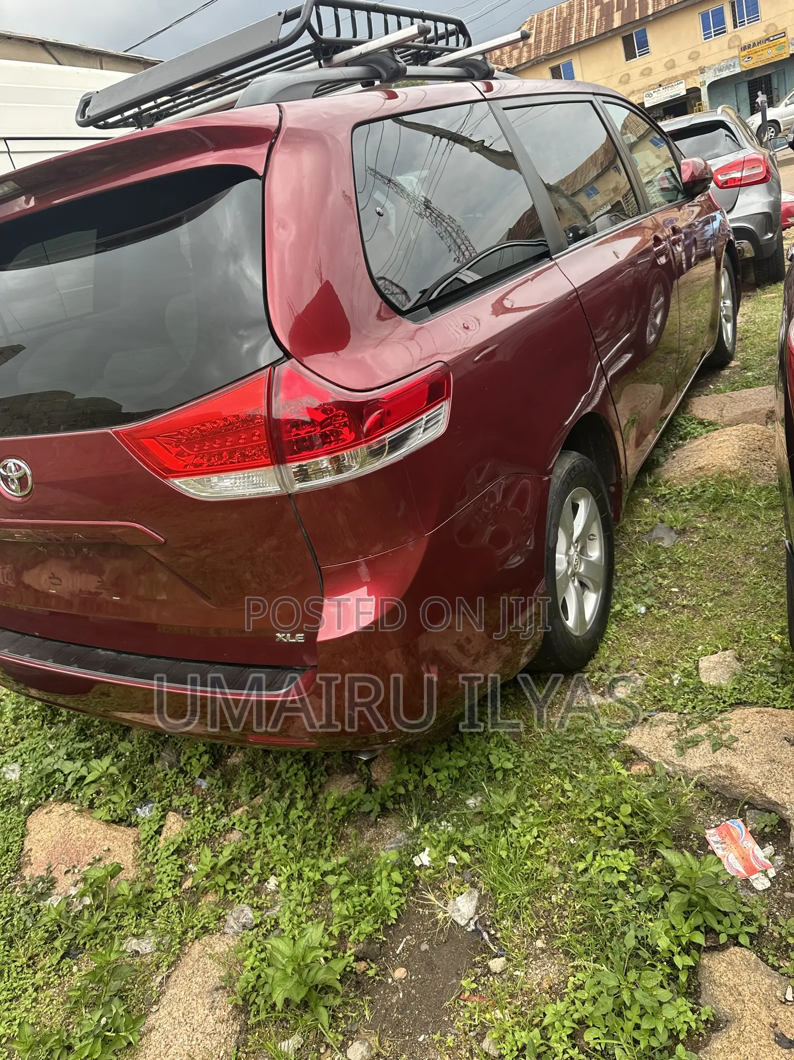 Toyota Sienna XLE AWD 7-Passenger 2013 Maroon