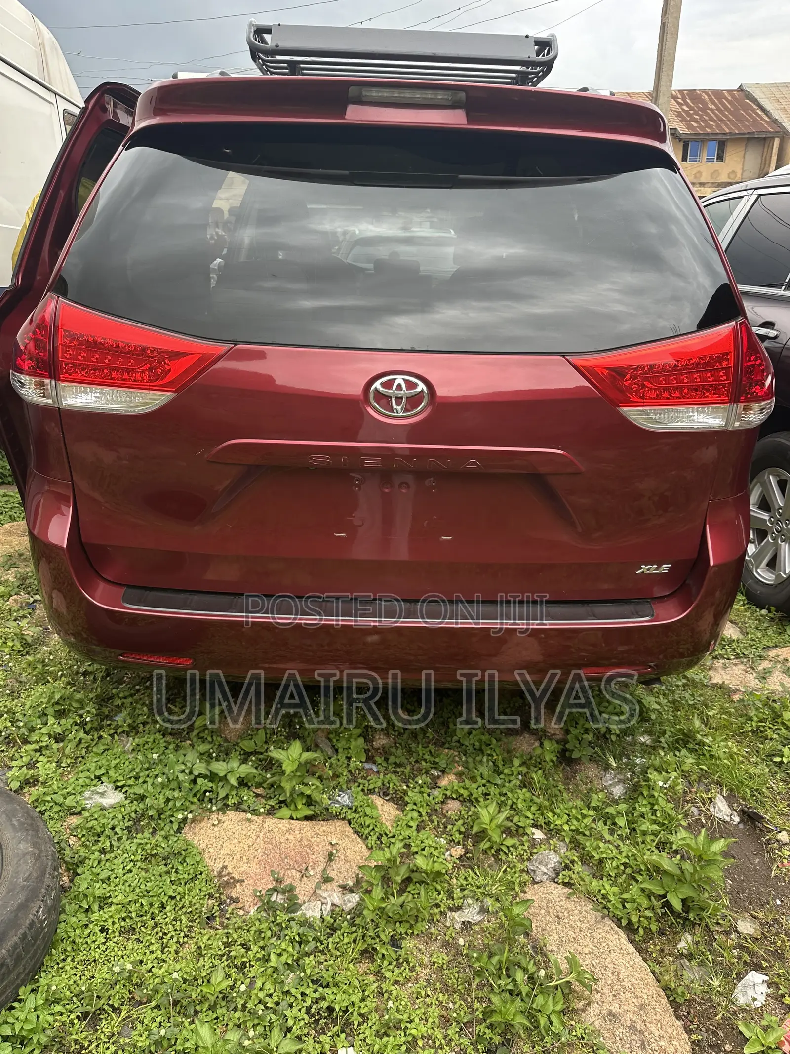 Toyota Sienna XLE AWD 7-Passenger 2013 Maroon