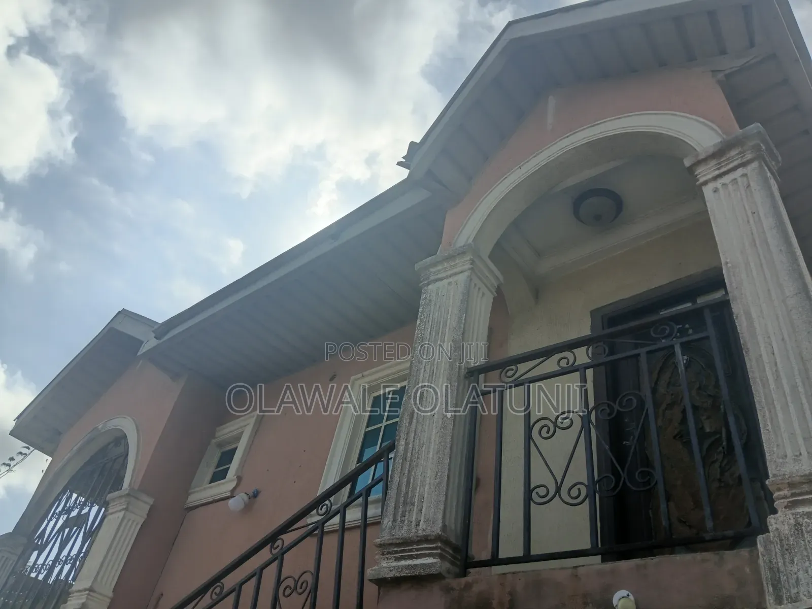 5bdrm Block of Flats in Morogbo, Agbara-Igbesan for sale