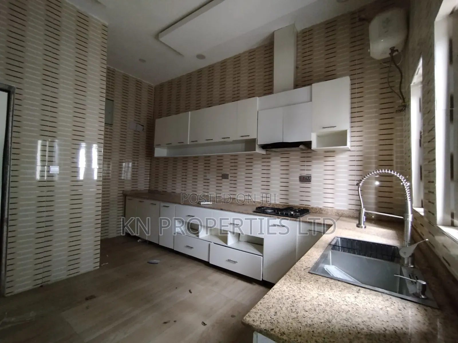 5bdrm Duplex in Guzape Main for rent