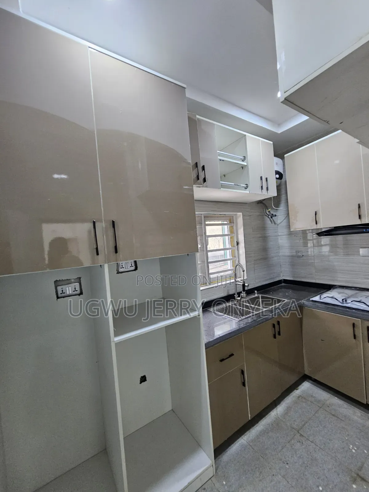 3bdrm Block of Flats in Modern Market, Dawaki for rent