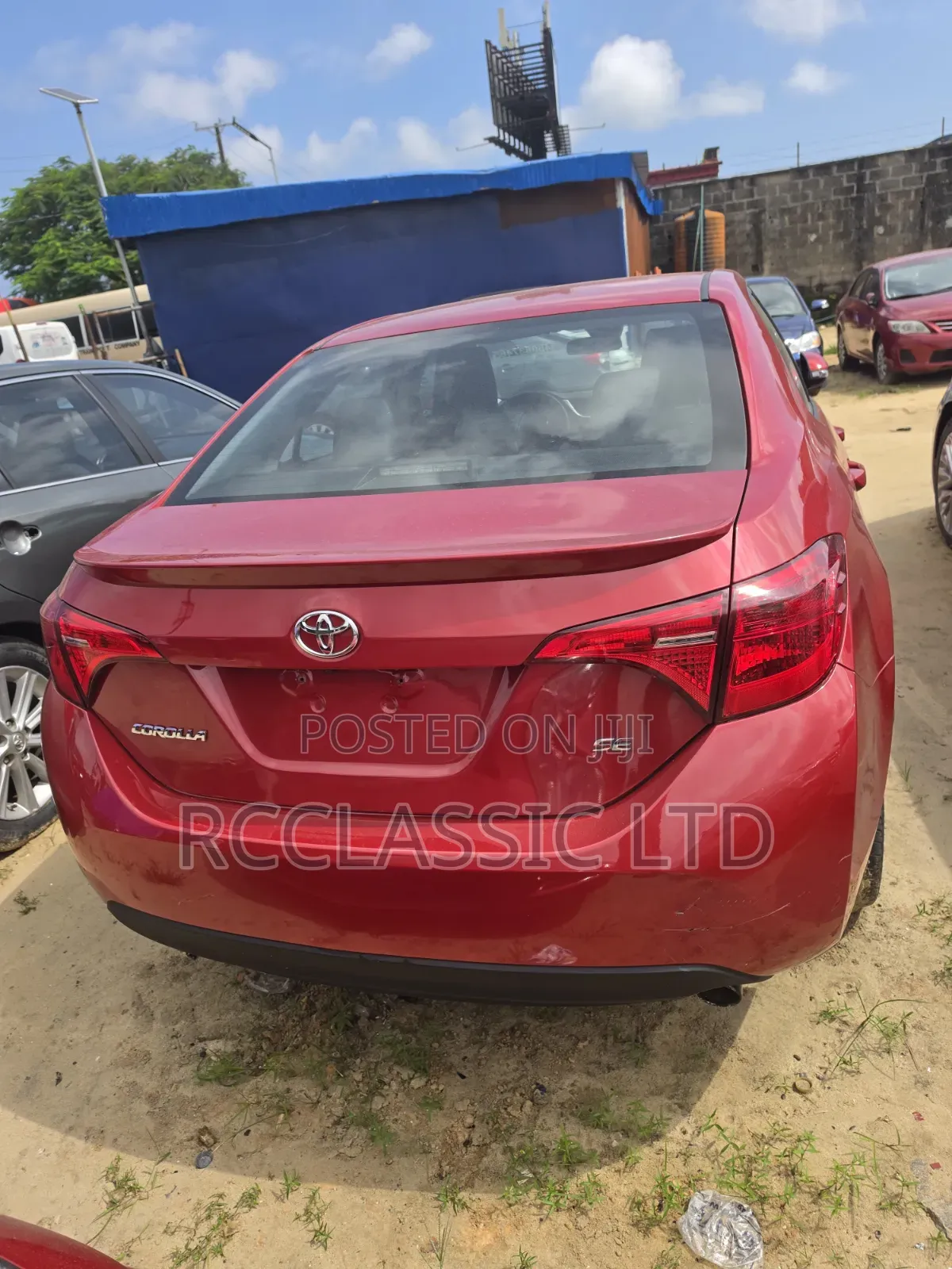 Toyota Corolla SE (1.8L 4cyl 2A) 2018 Red