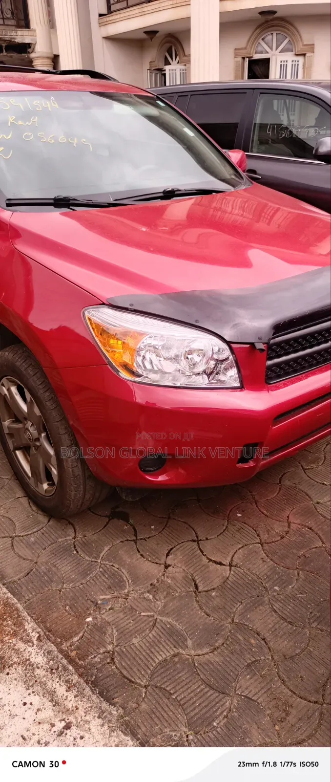 Toyota RAV4 1.8 2007 Red