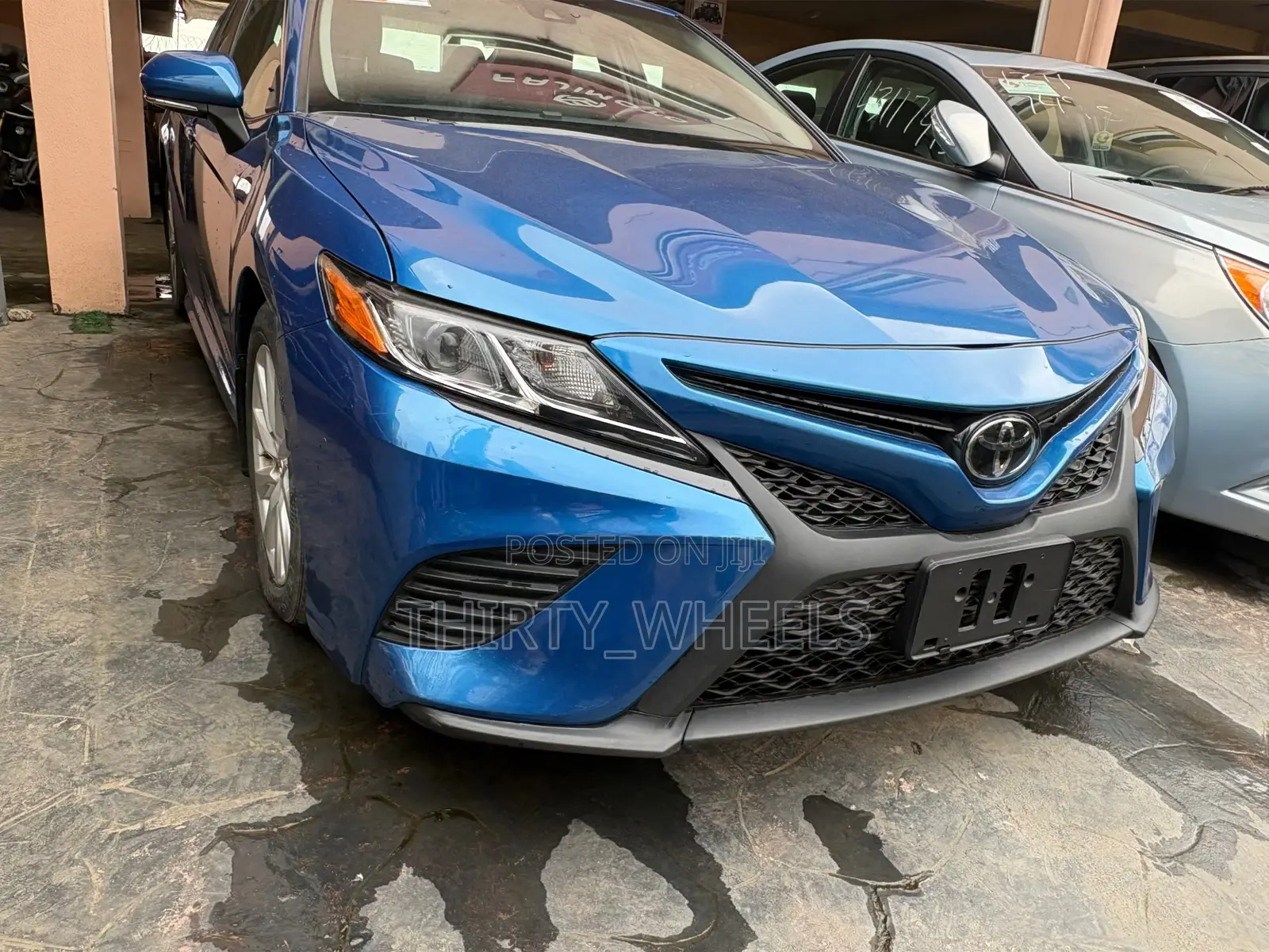 Toyota Camry SE FWD (2.5L 4cyl 8AM) 2018 Blue