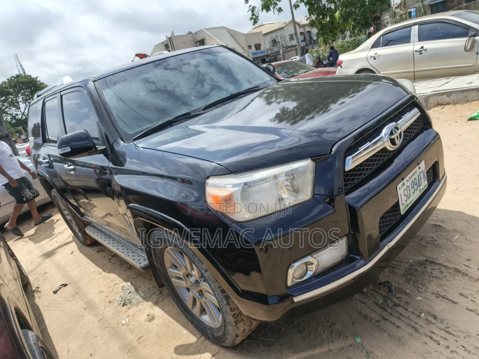 Toyota 4-Runner Limited 4WD 2011 Black
