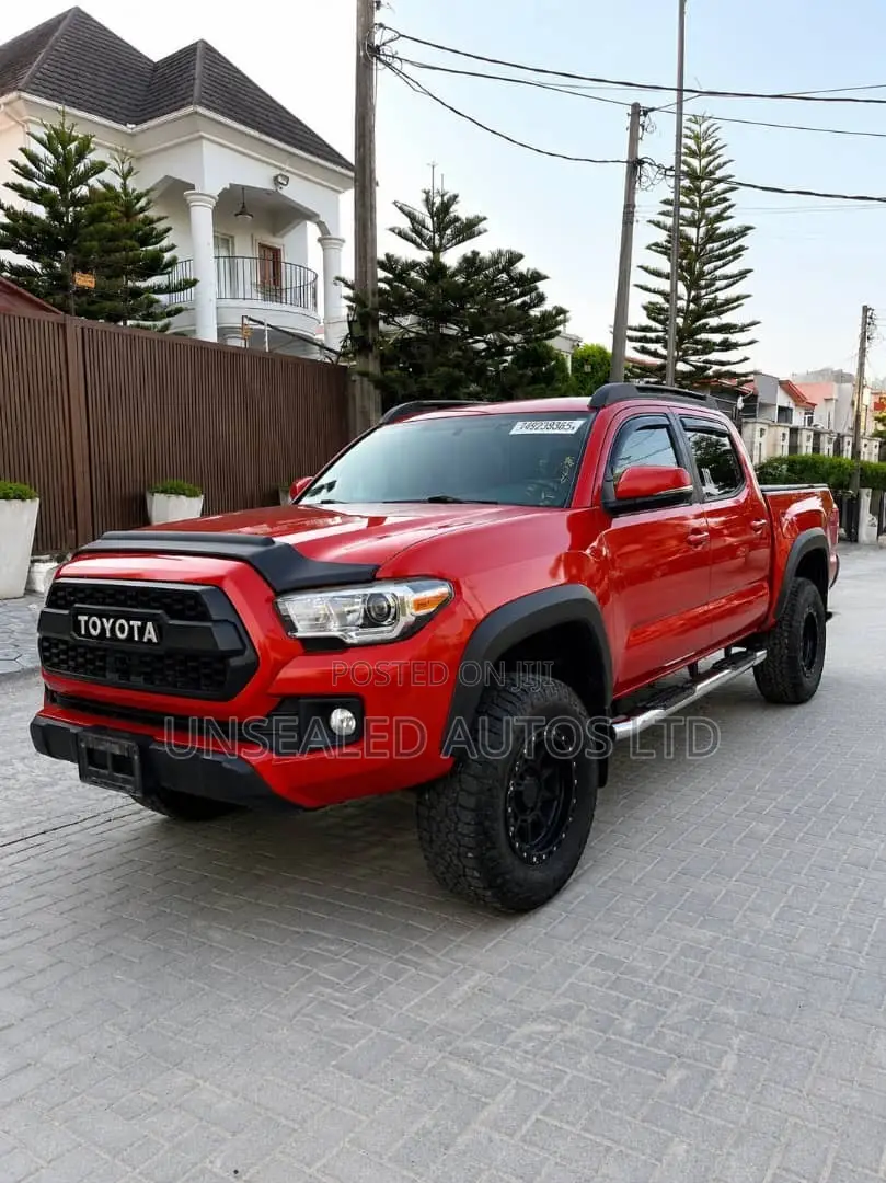 Toyota Tacoma 2017 Burgundy