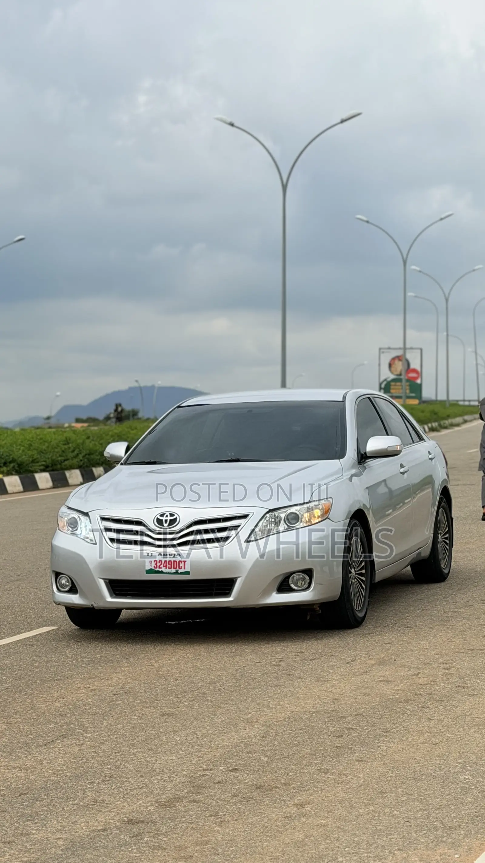 Toyota Camry LE 4dr Sedan (2.4L 4cyl 5A) 2009 Silver