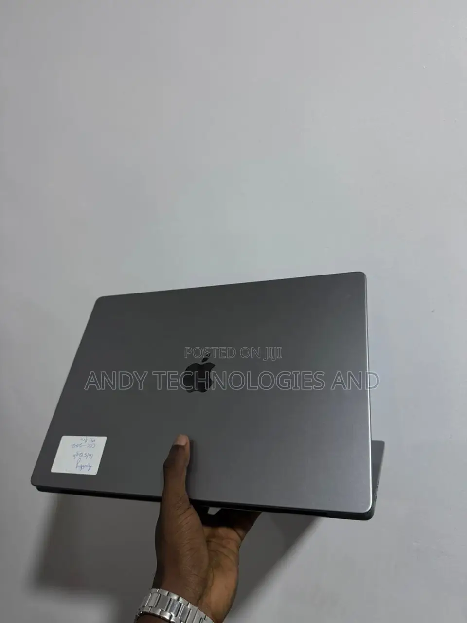 Laptop Apple MacBook Pro 2021 M1 16GB Apple M1 Pro SSD 512GB