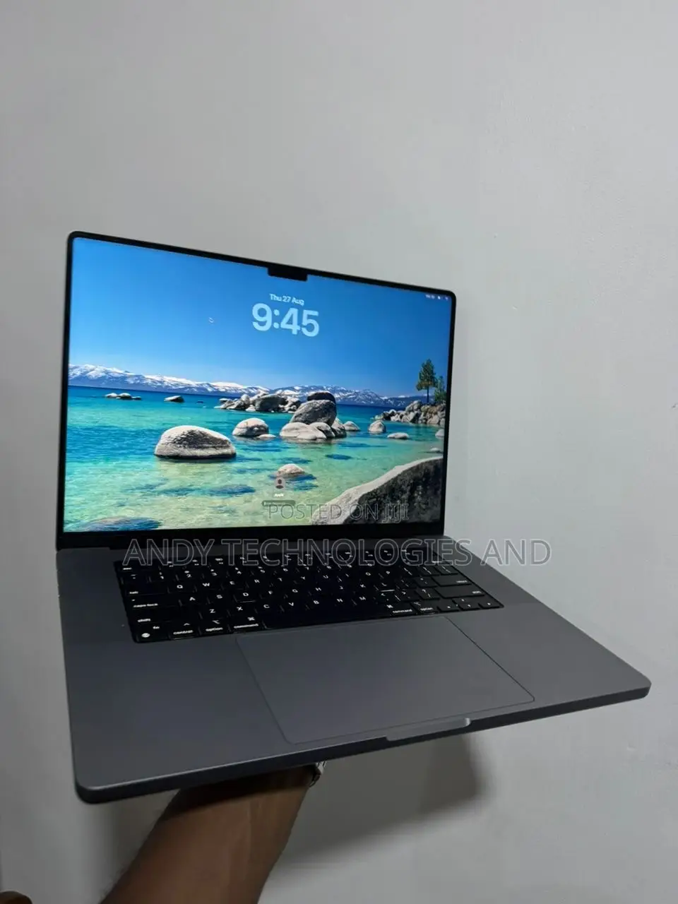 Laptop Apple MacBook Pro 2021 M1 16GB Apple M1 Pro SSD 512GB