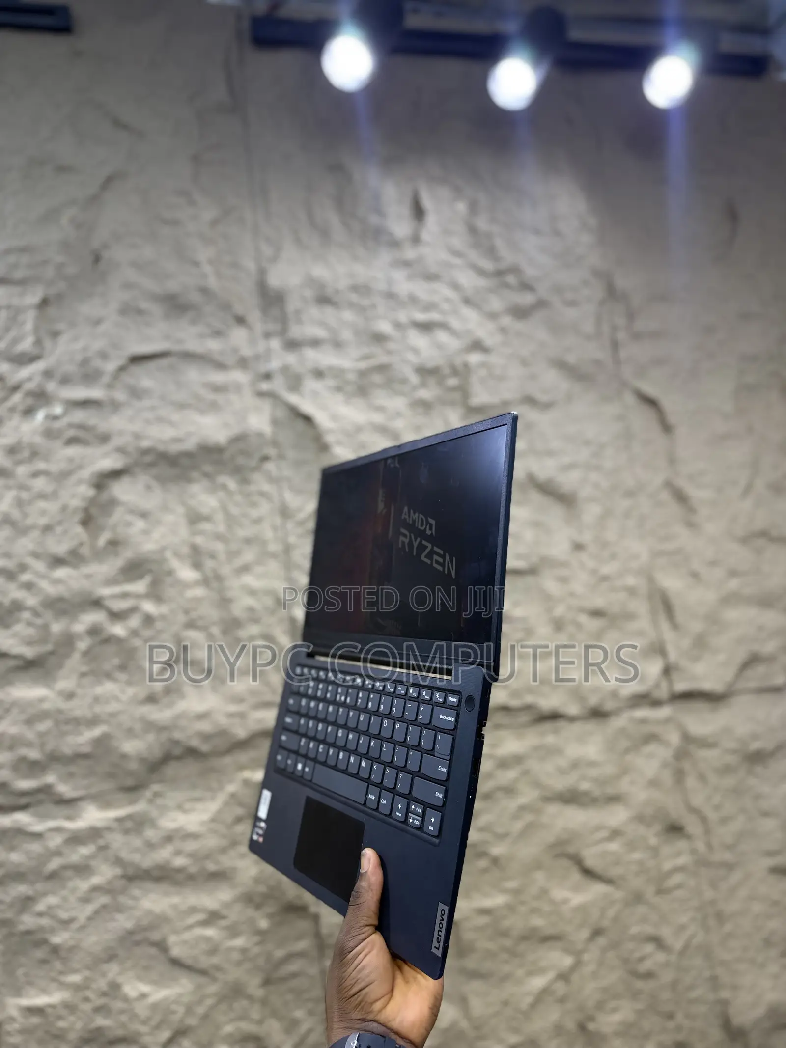 Laptop Lenovo V14 G4 IRU 8GB AMD Ryzen 3 HDD+SSD 256GB