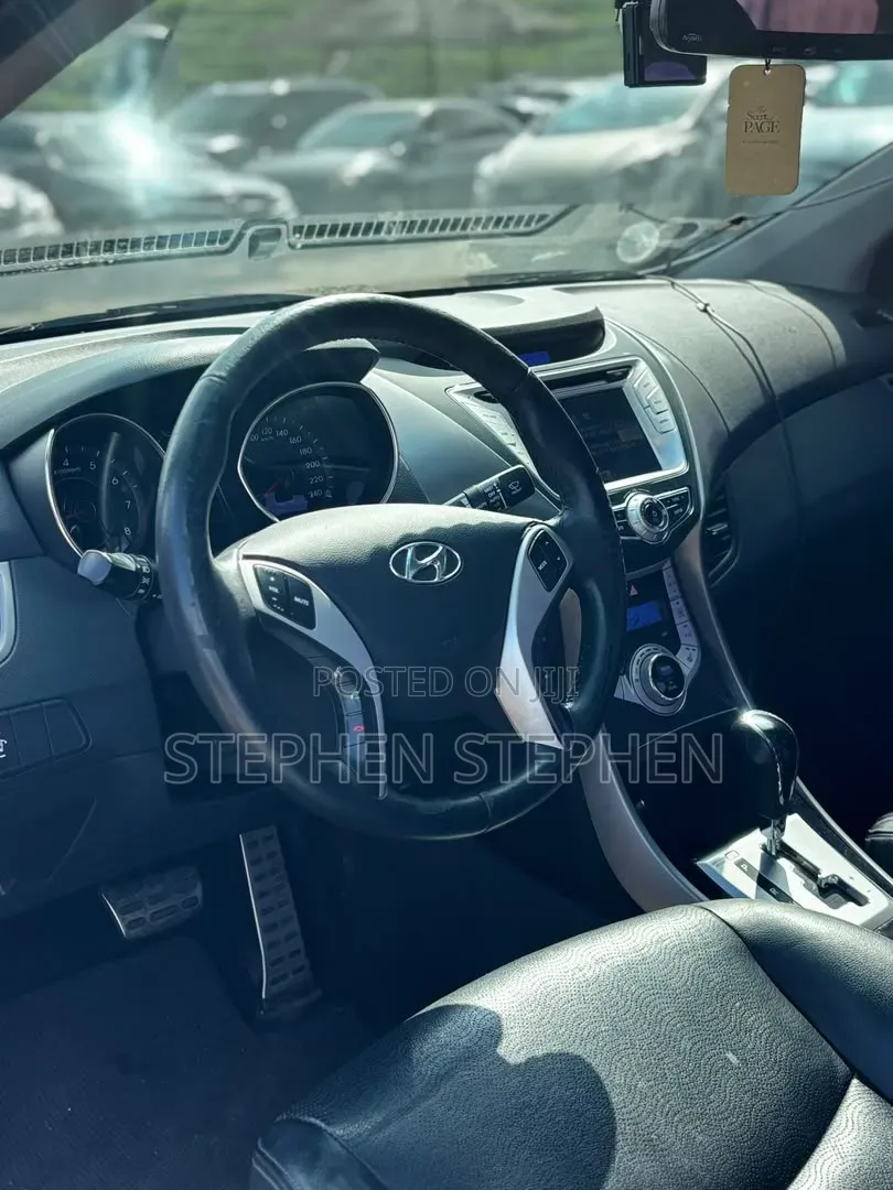 Hyundai Avante 2011 White