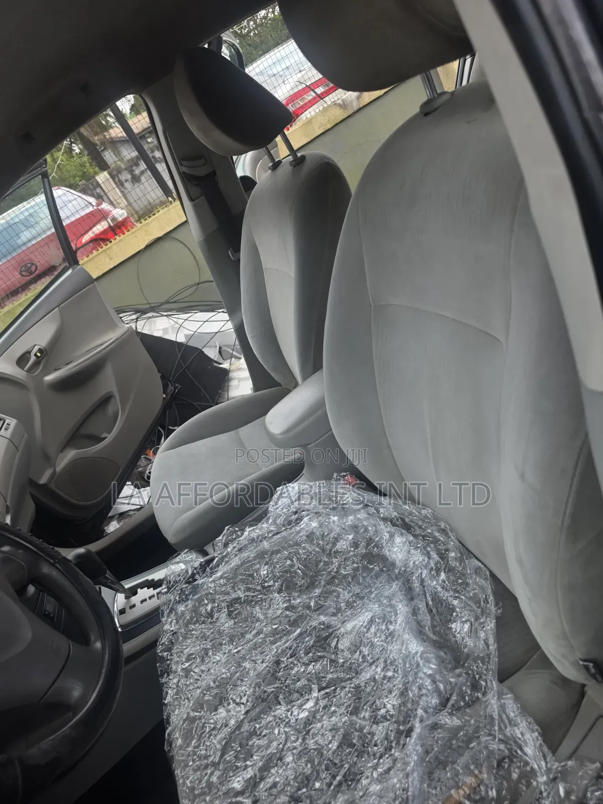 Toyota Corolla LE 4dr Sedan (1.8L 4cyl 4A) 2010 Gray