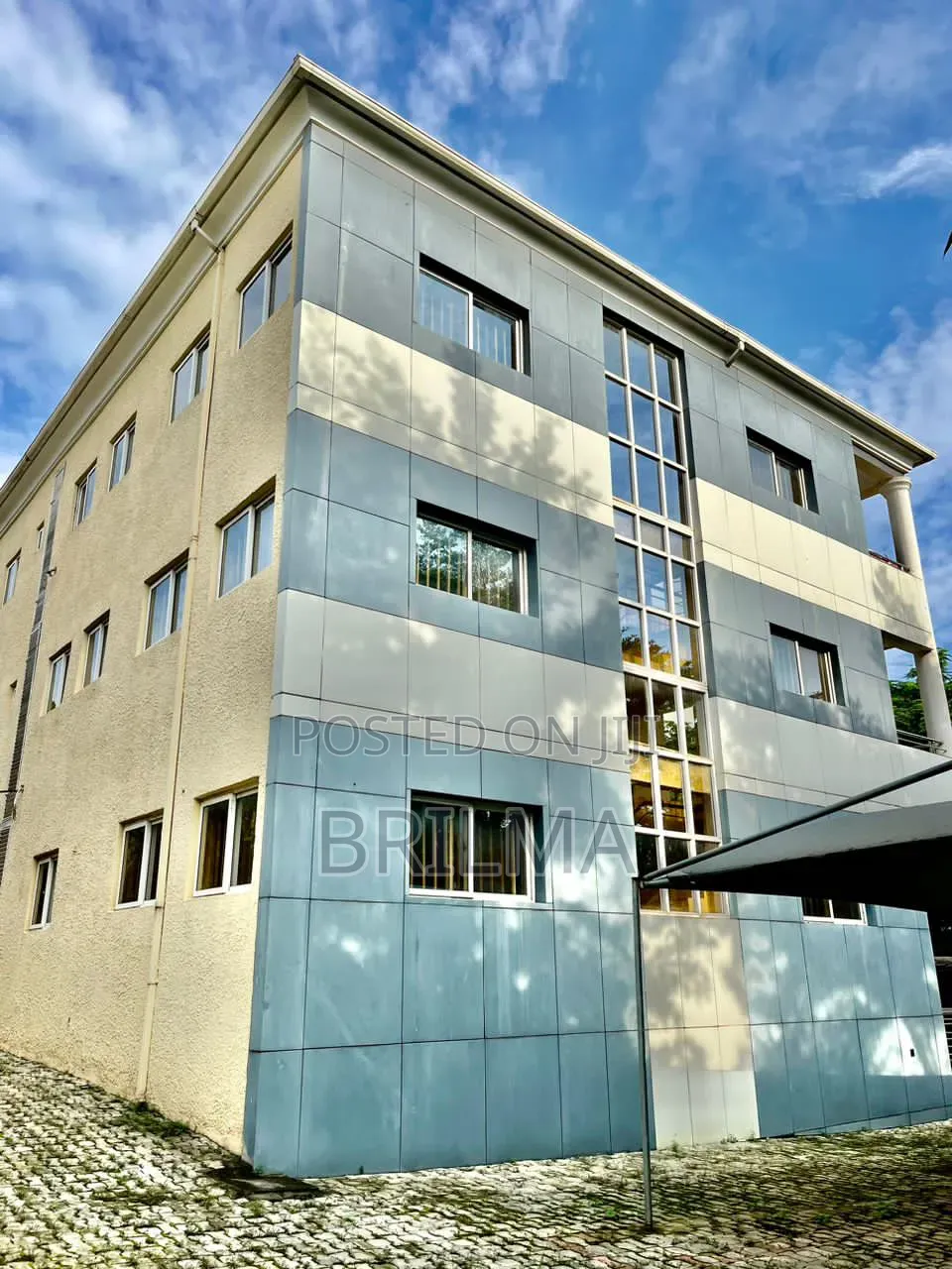 Plaza Complex in Utako for Sale