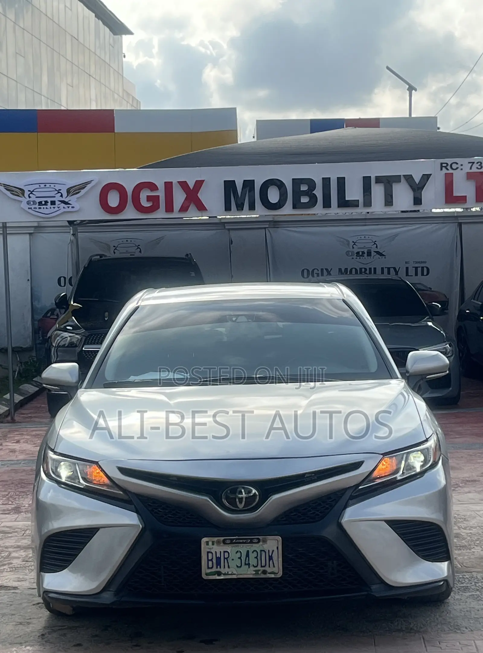 Toyota Camry 2017 Silver