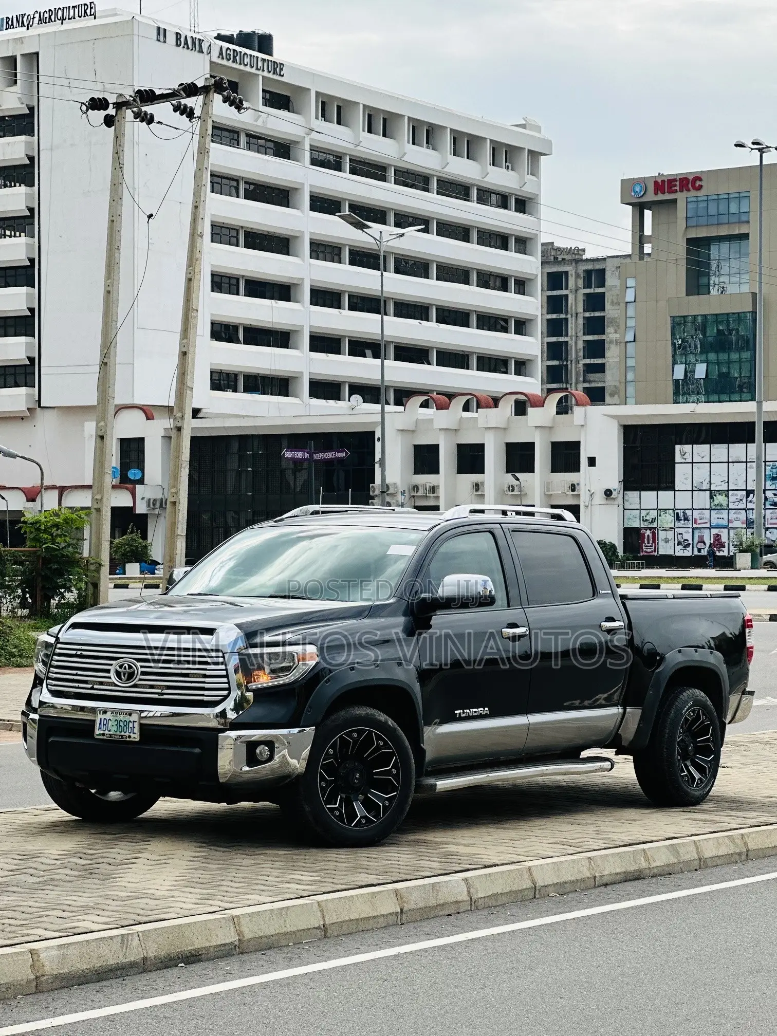 Toyota Tundra 2011 Black