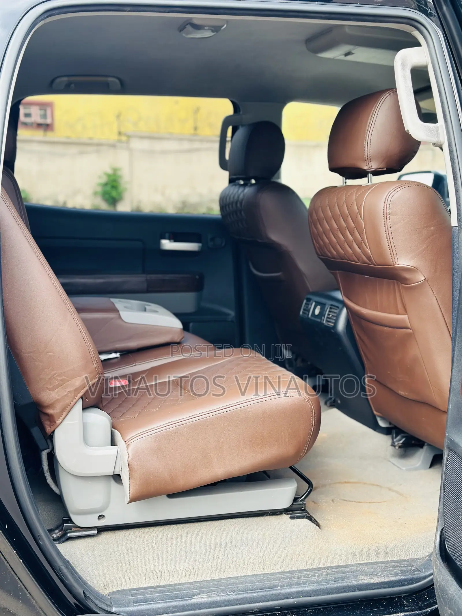 Toyota Tundra 2011 Black