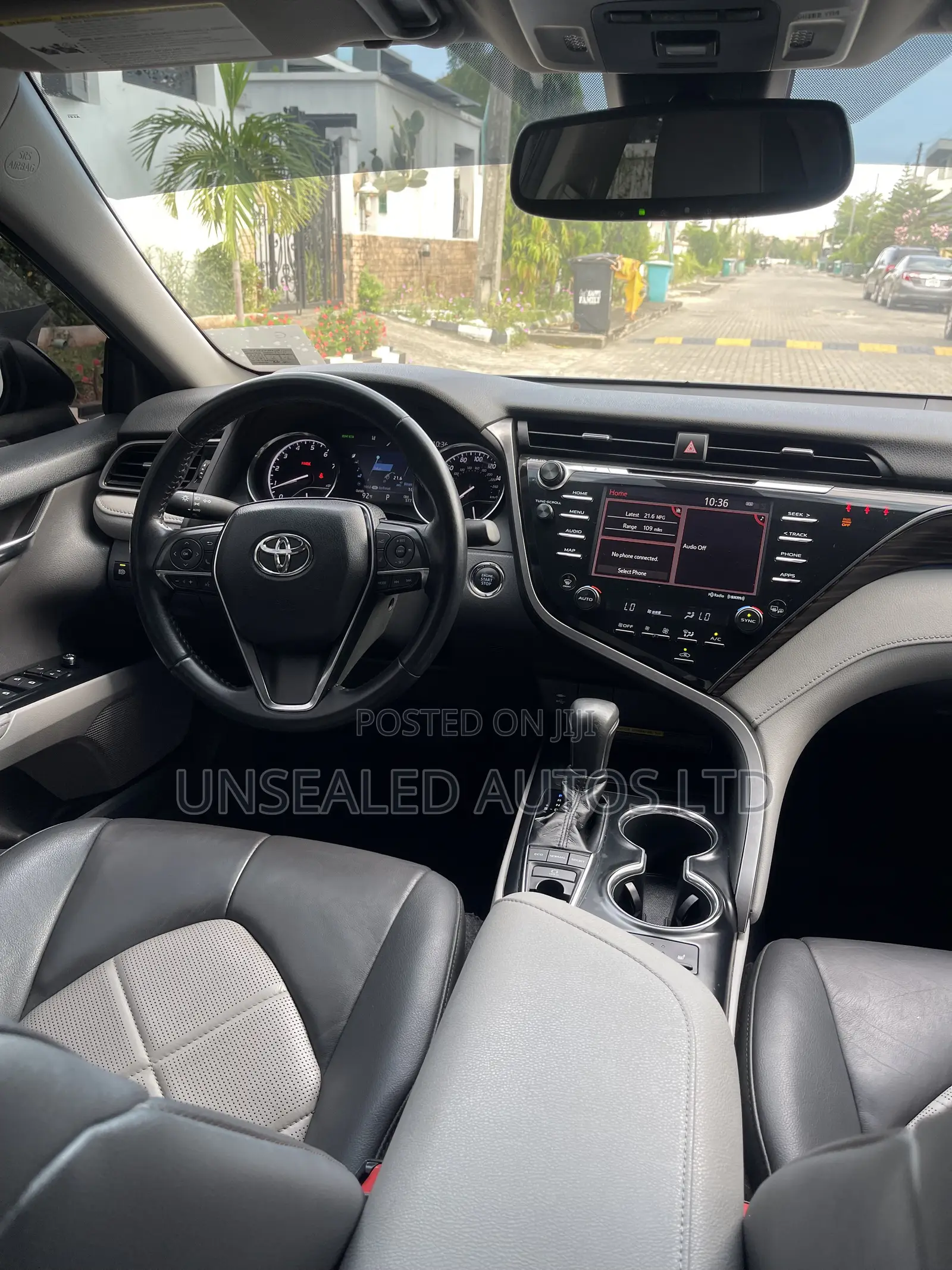 Toyota Camry XLE (2.5L 4cyl 8A) 2019 Black