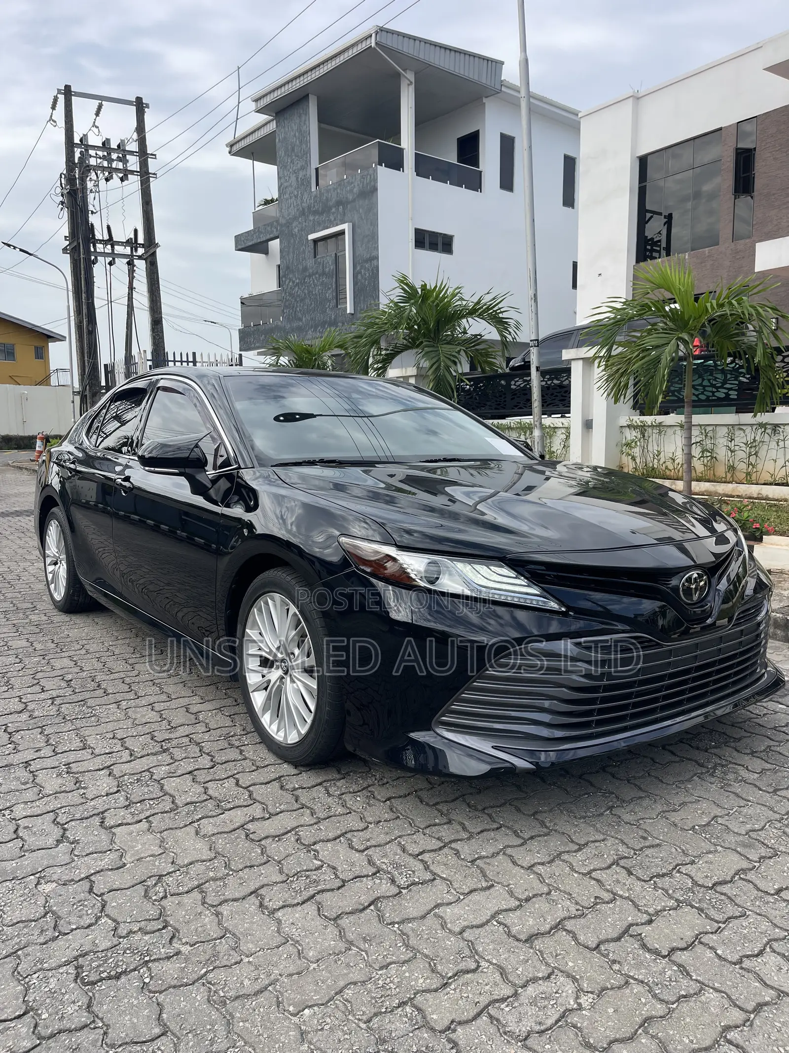 Toyota Camry XLE (2.5L 4cyl 8A) 2019 Black